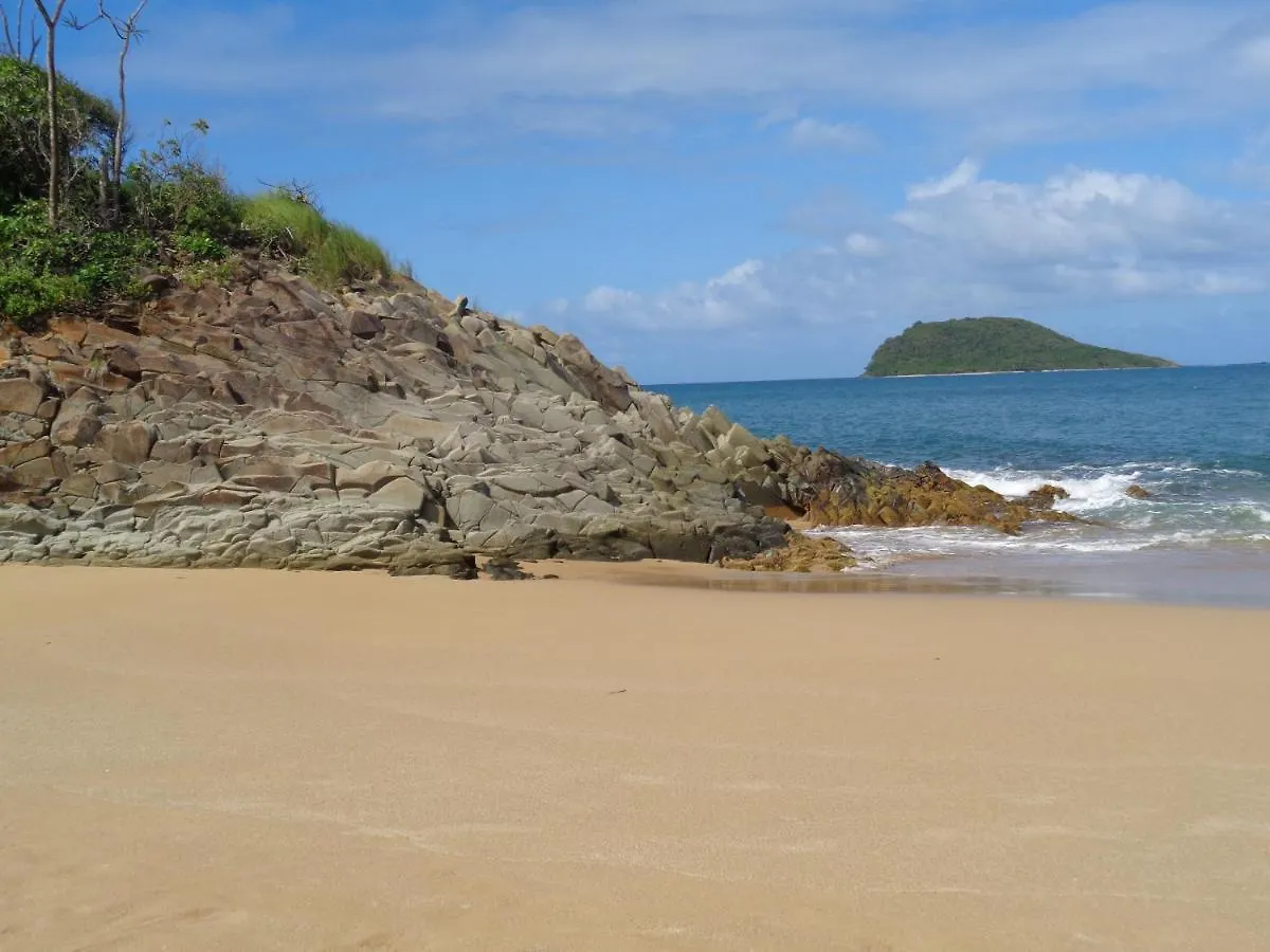 Bel Ti Case Dans La Verdure Hauteurs De Deshaies 0*,  Guadeloupe